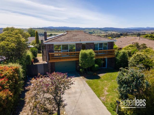 A Flexible Family Home With Room for Everyone