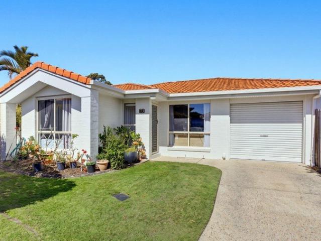 A Freestanding Villa with Ocean Views REF#4509