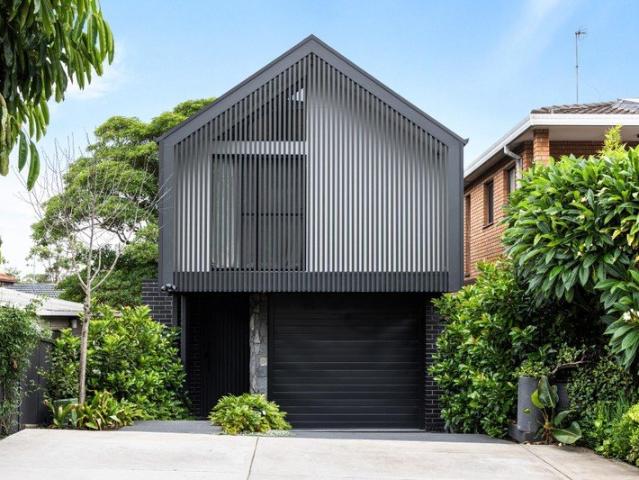 A Freestanding Family Home By Heffron Park, Thoughtfully Designed To Unite Sculptural Architecture With Relaxed Parkside Living