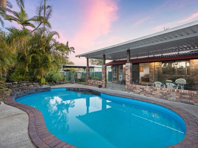 A Fresh Start in One of Oxenford's Favourite Pockets