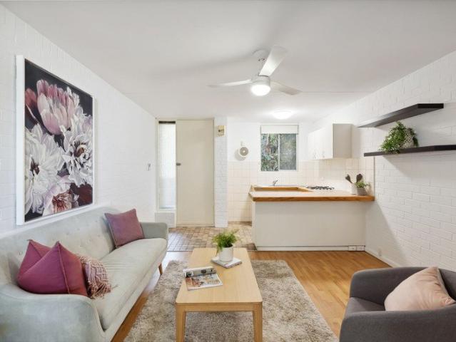 A Fringe City Haven with Nature Reserve at Your Doorstep