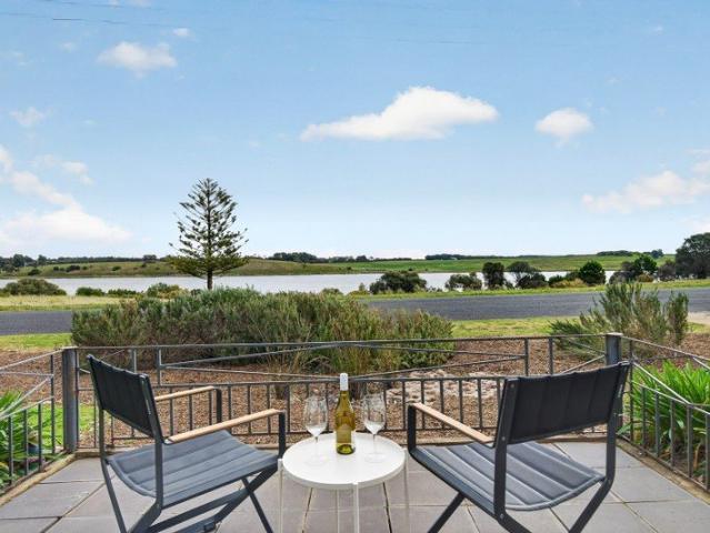 A Front Row Seat to Summer at Clayton Bay!