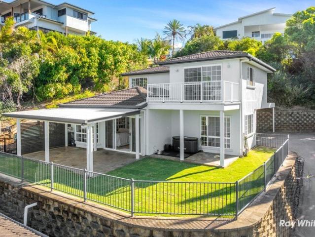A Front Row Seat to the Capricorn Coast Views, Lifestyle & Location This One Has It All