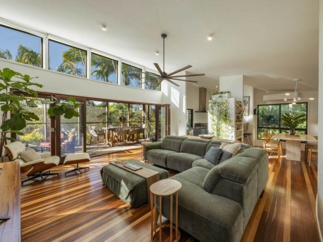 A GABRIEL POOLE ORIGINAL DESIGNED FOR ECO LIVING, REST & WELLBEING