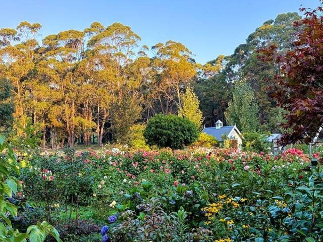 A Garden Estate of Beauty, Architecture & Soul