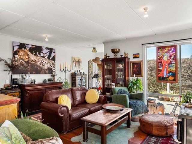 A Garden Sanctuary Just Minutes from the Beach