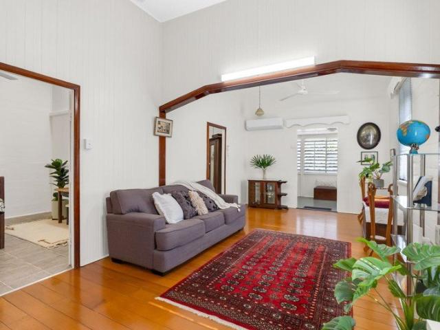 A GEM IN THIS SOUGHT AFTER LOCATION