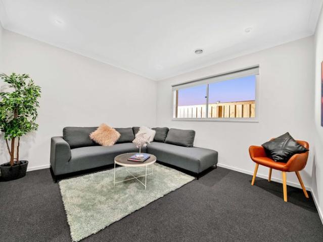A gem nestled conveniently close to Tarneit station!