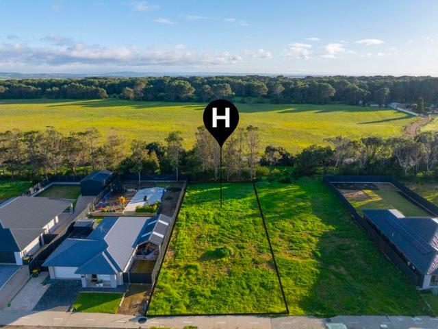 A Generous Hindmarsh Island Landholding