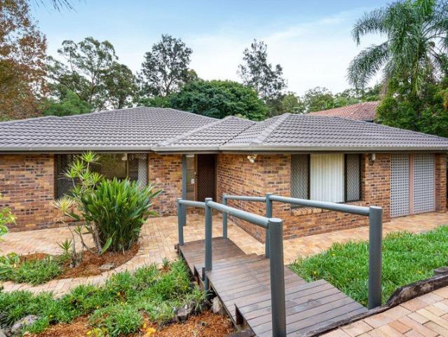 A Generous 3 Bedroom Chapel Hill Home Ready for Its Next Chapter!