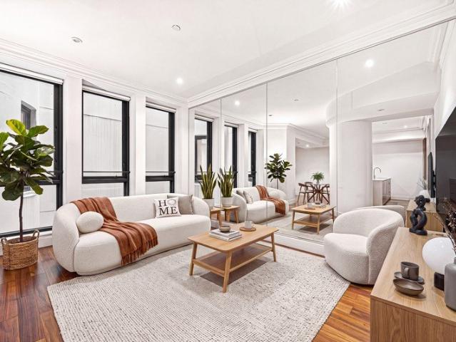 A Glamorous Inner City Pad In The Hampton