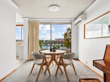 A Glebe Point sanctuary with northerly bay views