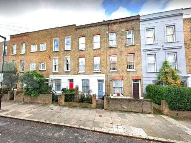 A good size 3 bedroom property located close to an array of amenities