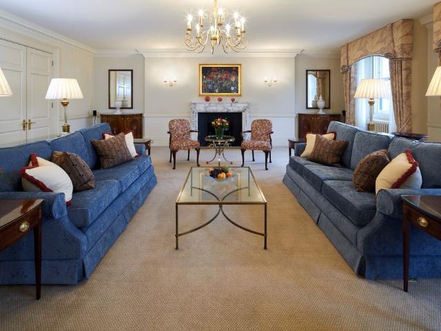 A Grand Mansion Apartment in the Heart of Kensington