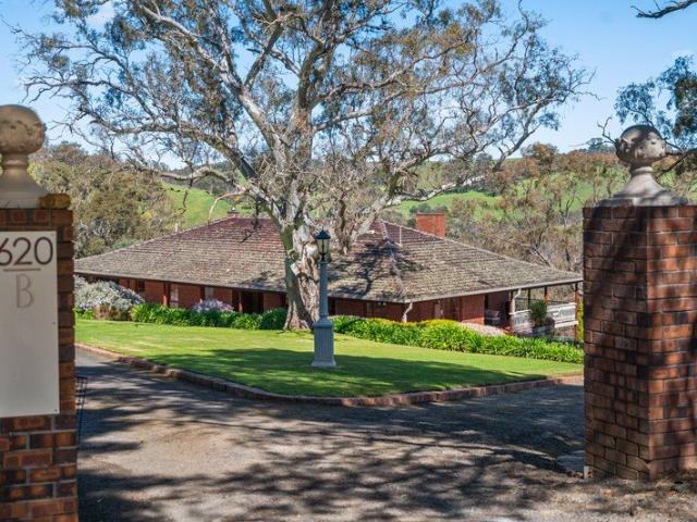 A Grand Country Estate on 20 Acres