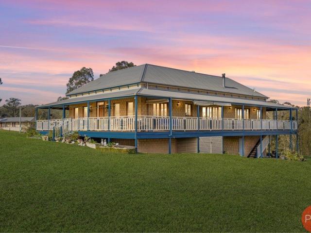 A Grand Country Homestead on 2 Hectares!