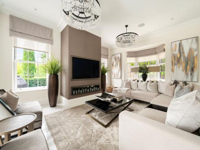 A Grand Family Home on Oxshott’s Crown Estate