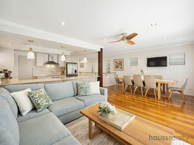 A Grand Family Residence in One of Corinda's Most Desirable Pockets