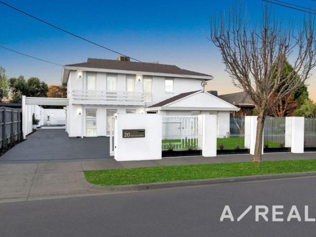 A Grand Family Residence of Luxury, Space & Lifestyle