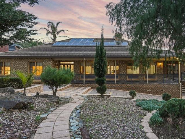 A Grand Family Residence with Breathtaking Panoramic Views Across Adelaide