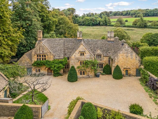 A Grand Fifteen Bedroom Cotswold Estate with Outdoor Pool and Tennis Court