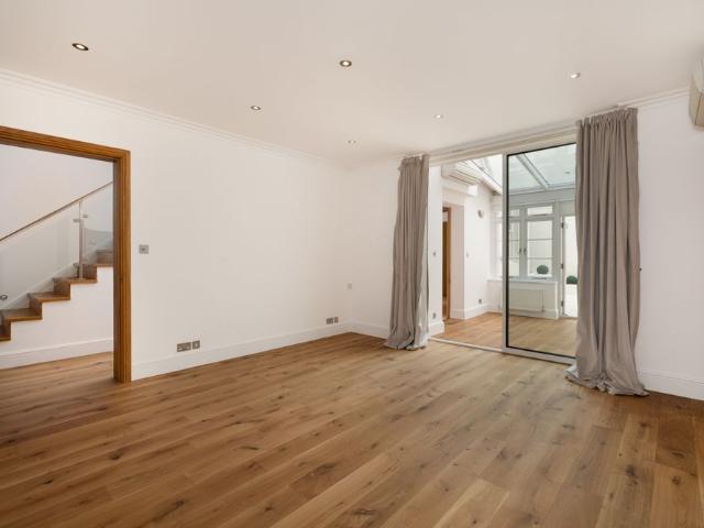 A Grand Garden Apartment on Eaton Place