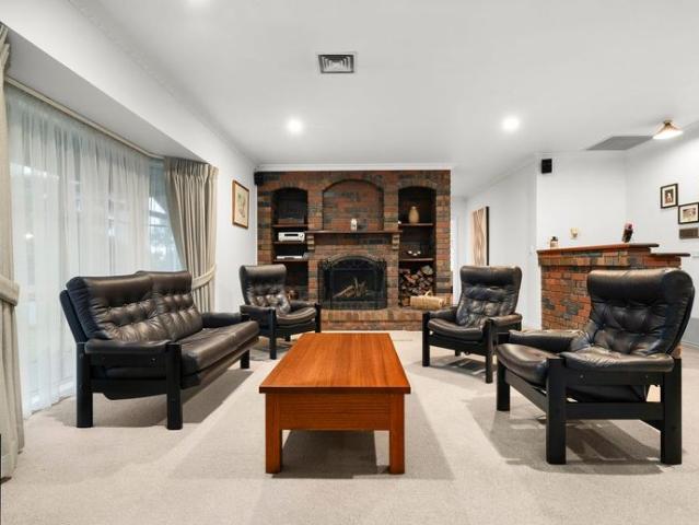 A Grand Greenvale Retreat with Space, Style & Lifestyle