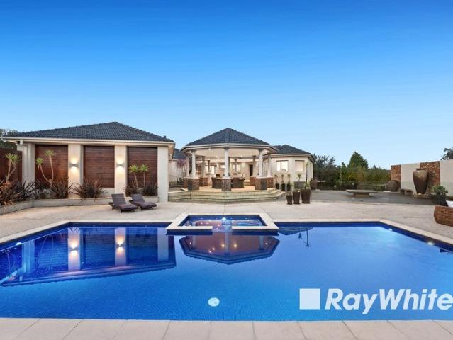A Grand Lifestyle Estate Mulgrave's Best Kept Secret