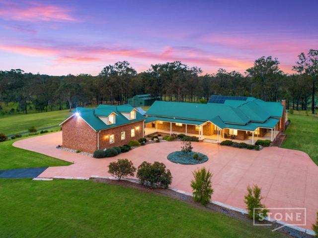 A Grand Rural Estate Designed for an Exceptional Lifestyle