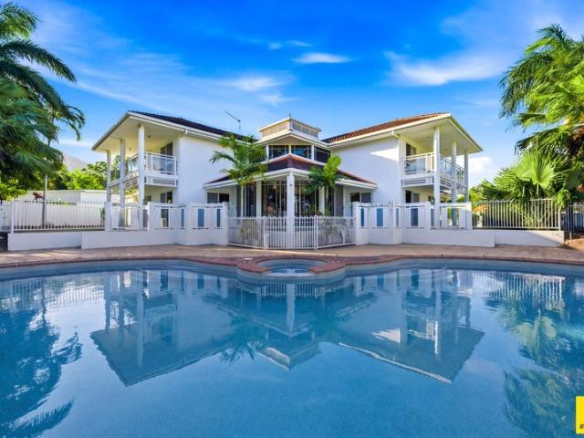 A Grand Residence of Exceptional Proportions Resort Style Living on 1,842m2