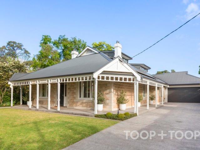 A GRAND RETURN VERANDAH VILLA WITH STUNNING RENOVATION AND POOL ON 935 SQM APPROX
