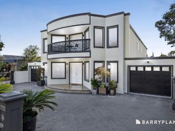 A Grand Statement of Scale, Luxury & Family Living in the Heart of Sunshine