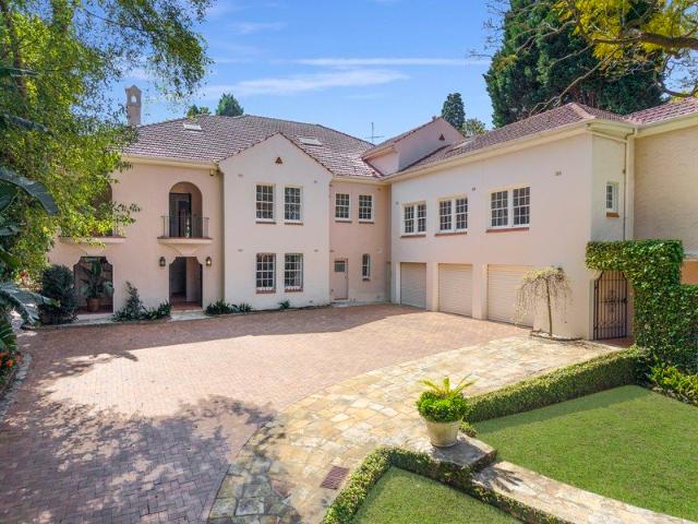 A Grand Warrawee Estate of Exceptional Scale and Timeless Elegance