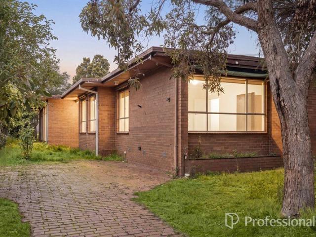 A Grand 934m² Opportunity APPROVED 6 DWELLING TOWNHOUSE DEVELOPMENT