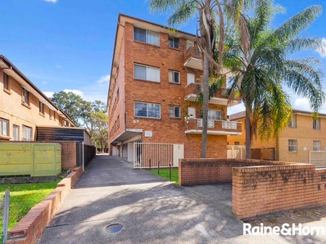 A Great First Home Purchase or Ideal Investment Choice!
