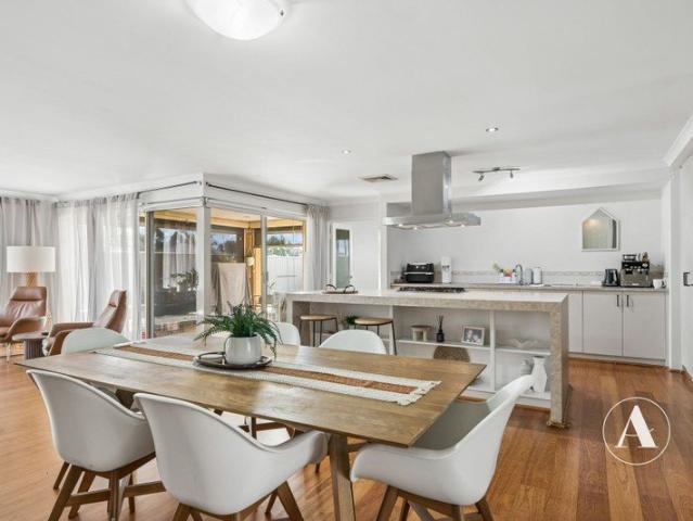 Spacious 3 Bedroom Plus Study/4 Bedroom Family Home on 608m2!