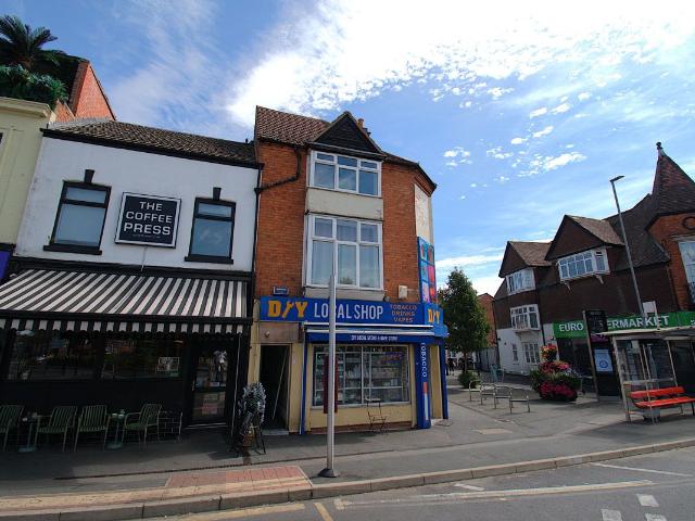 A Harlestone Road, Northampton NN5, 2 bed flat to rent, £1,100 pcm | PrimeLocation