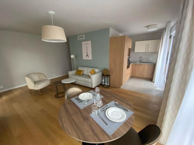 A Haven of Comfort: Furnished and Cozy 2 Room Apartment