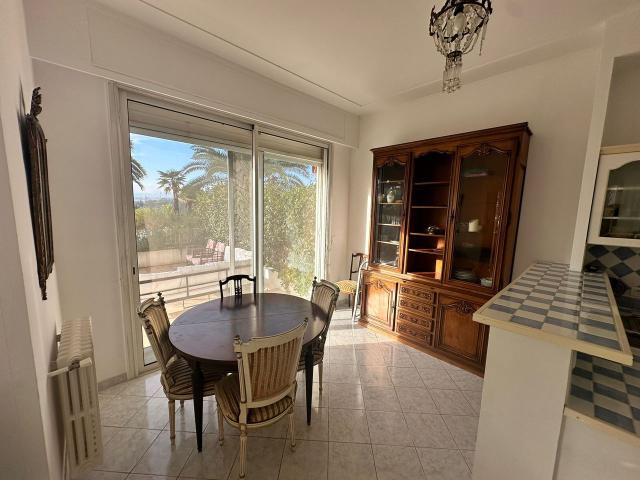A haven of peace apartment in a private park 50m2 terrace 5 mn from the sea Nice Amsterdam Apartments for Rent