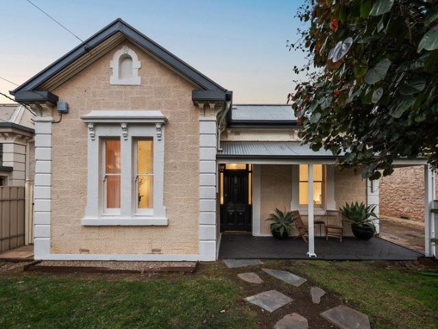 A HERITAGE RICH TREASURE WITH HEART & SPACE TO FLOURISH