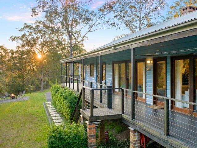 A Hidden Country Sanctuary with Stunning Views and Breathtaking Sunsets