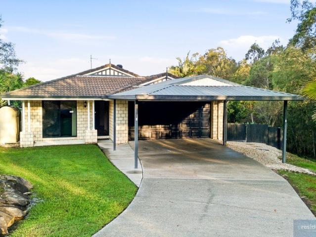 A Hidden Family Retreat With Everything at Your Doorstep