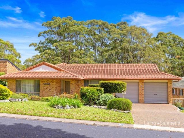 A Hidden Gem Backing onto Rosendahl Reservoir