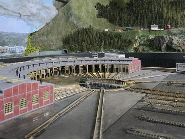 ATTENTION Model Railway Enthusiasts !
