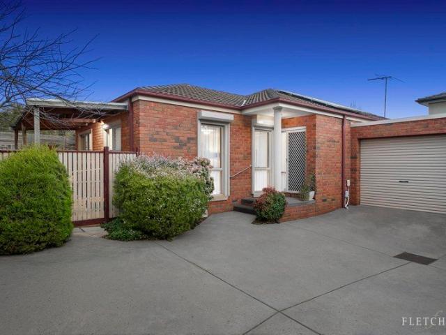 A Hidden Gem with a Private Courtyard in Prime Location