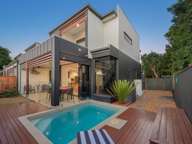 A Hidden Poolside Sanctuary Where Luxury Meets Lifestyle