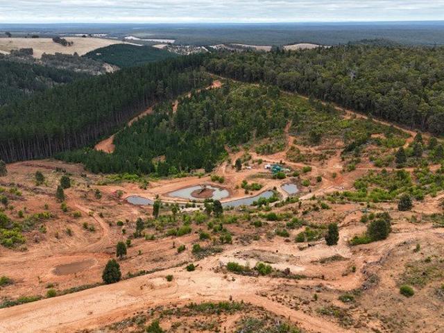 A Hilltop Natural Sanctuary 65ha of Peace, Privacy & Views in Nannup