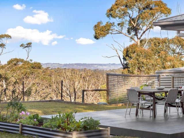 A Hills hideaway with a studio and a country mile of sky