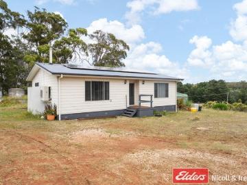 A HOME AMONG THE GUM TREES!