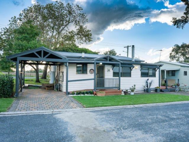 A Home at Lake Hume